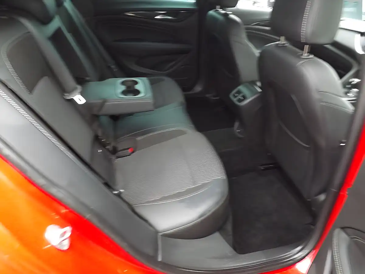 Used 2017 Vauxhall Insignia Sri Vx Line Nav Sports Tourer Red - Interior and Exterior details 13