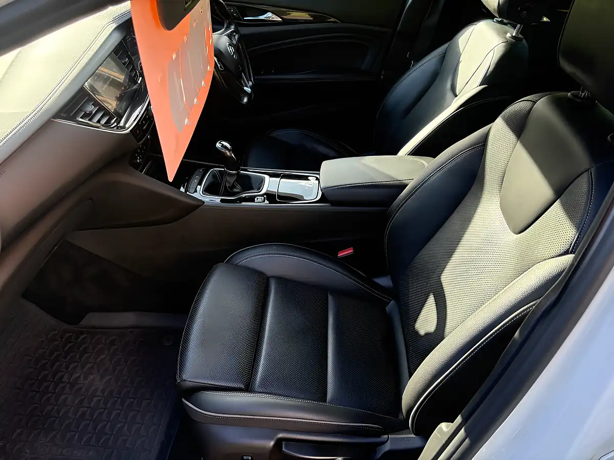 Used 2017 Vauxhall Insignia Sri Vx Line Nav White - Interior and Exterior details 14