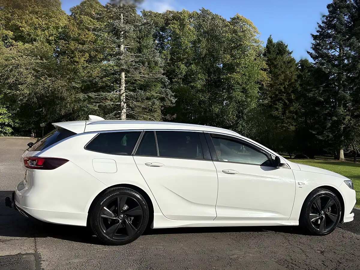 Used 2017 Vauxhall Insignia Sri Vx Line Nav White - Interior and Exterior details 17