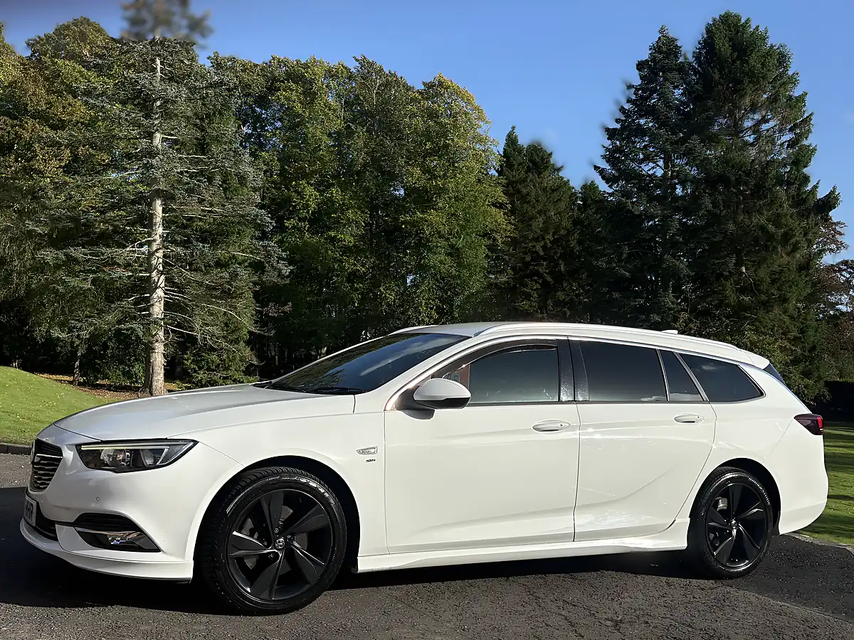 Used 2017 Vauxhall Insignia Sri Vx Line Nav White - Interior and Exterior details 19