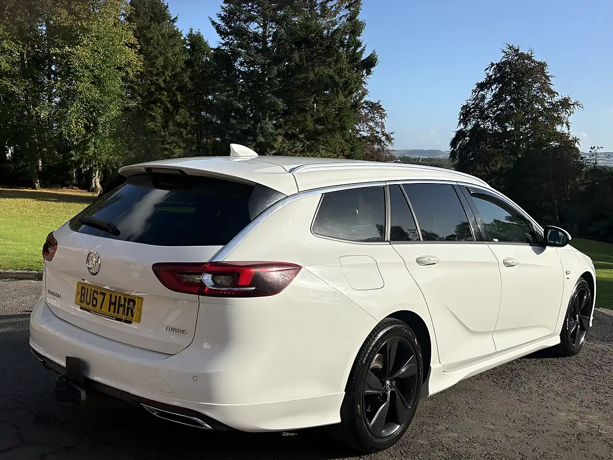 Used 2017 Vauxhall Insignia Sri Vx Line Nav White - Interior and Exterior details 5
