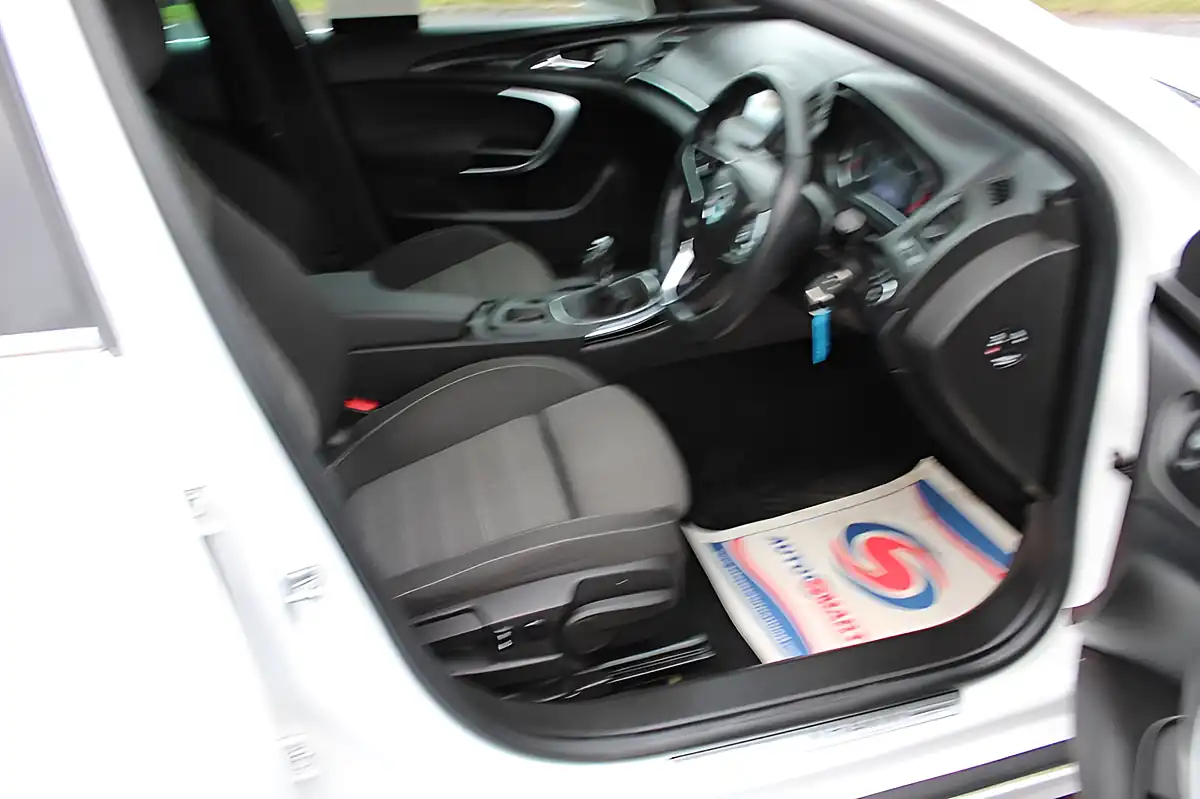 Used 2017 Vauxhall Insignia Sri Vx Line White - Interior and Exterior details 15