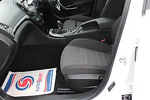 Used 2017 Vauxhall Insignia Sri Vx Line White - Interior and Exterior details 7