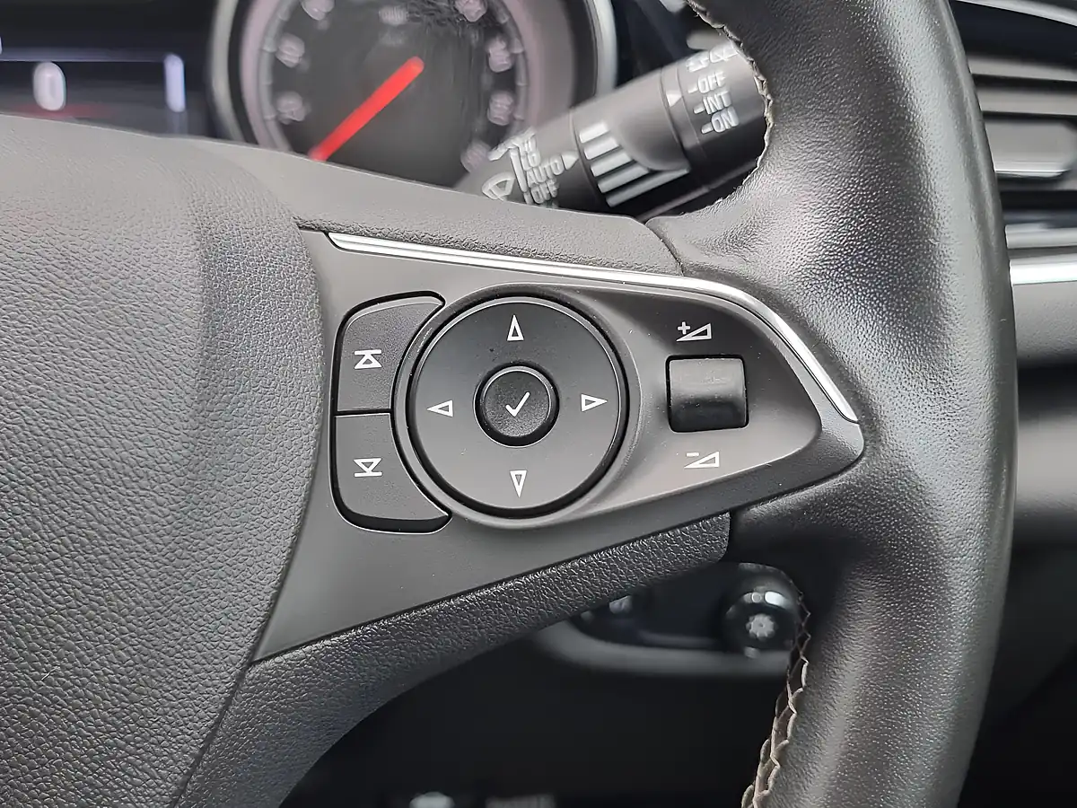 Used 2017 Vauxhall Insignia Tech Line Nav Grand Sport Black - Interior and Exterior details 17
