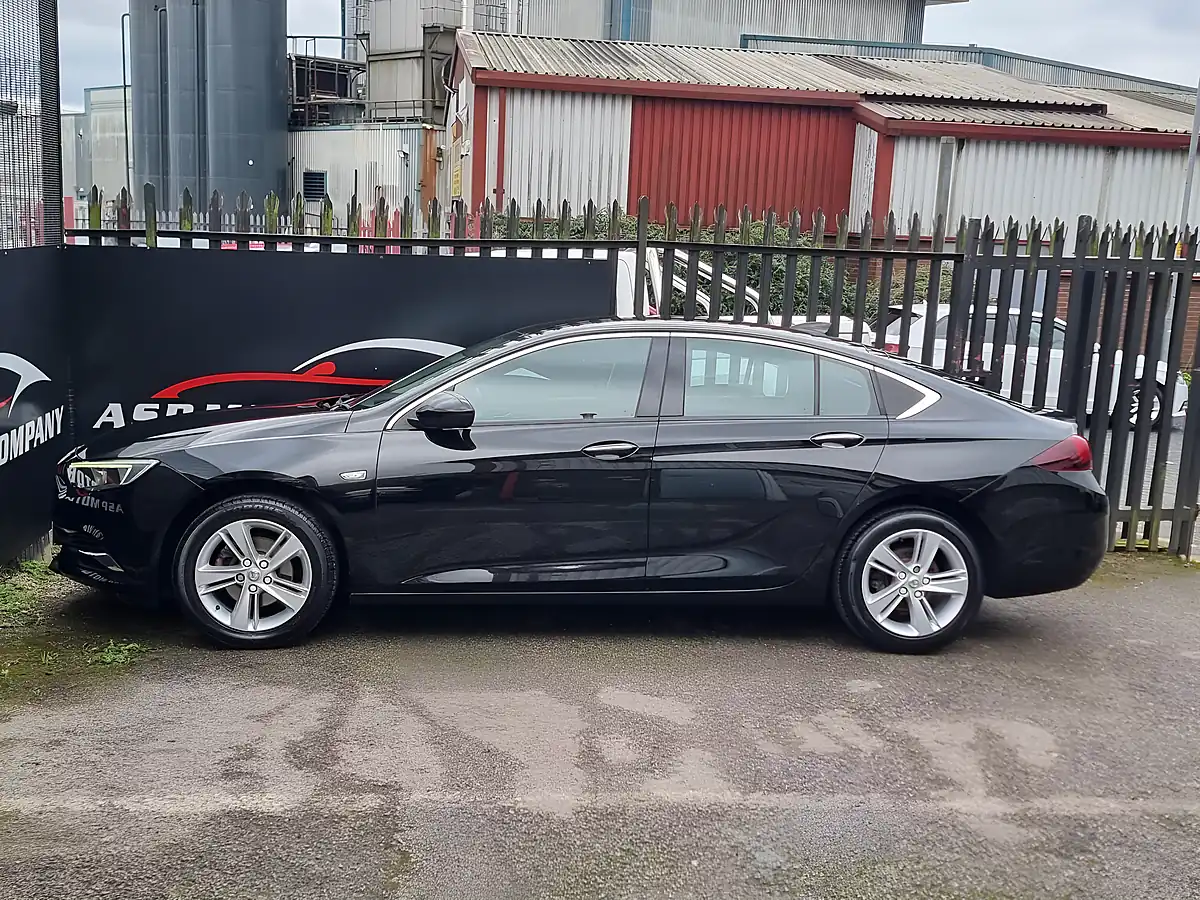 Used 2017 Vauxhall Insignia Tech Line Nav Grand Sport Black - Interior and Exterior details 4
