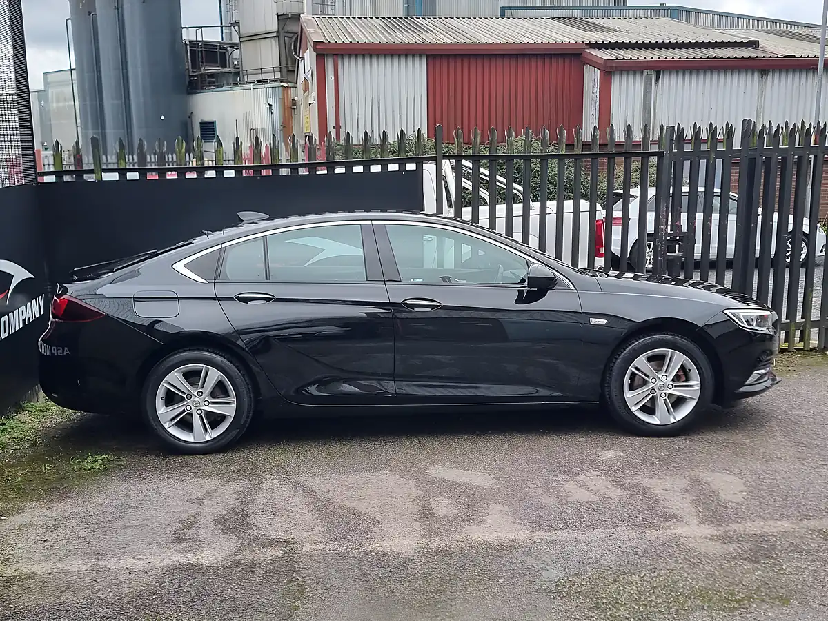 Used 2017 Vauxhall Insignia Tech Line Nav Grand Sport Black - Interior and Exterior details 5