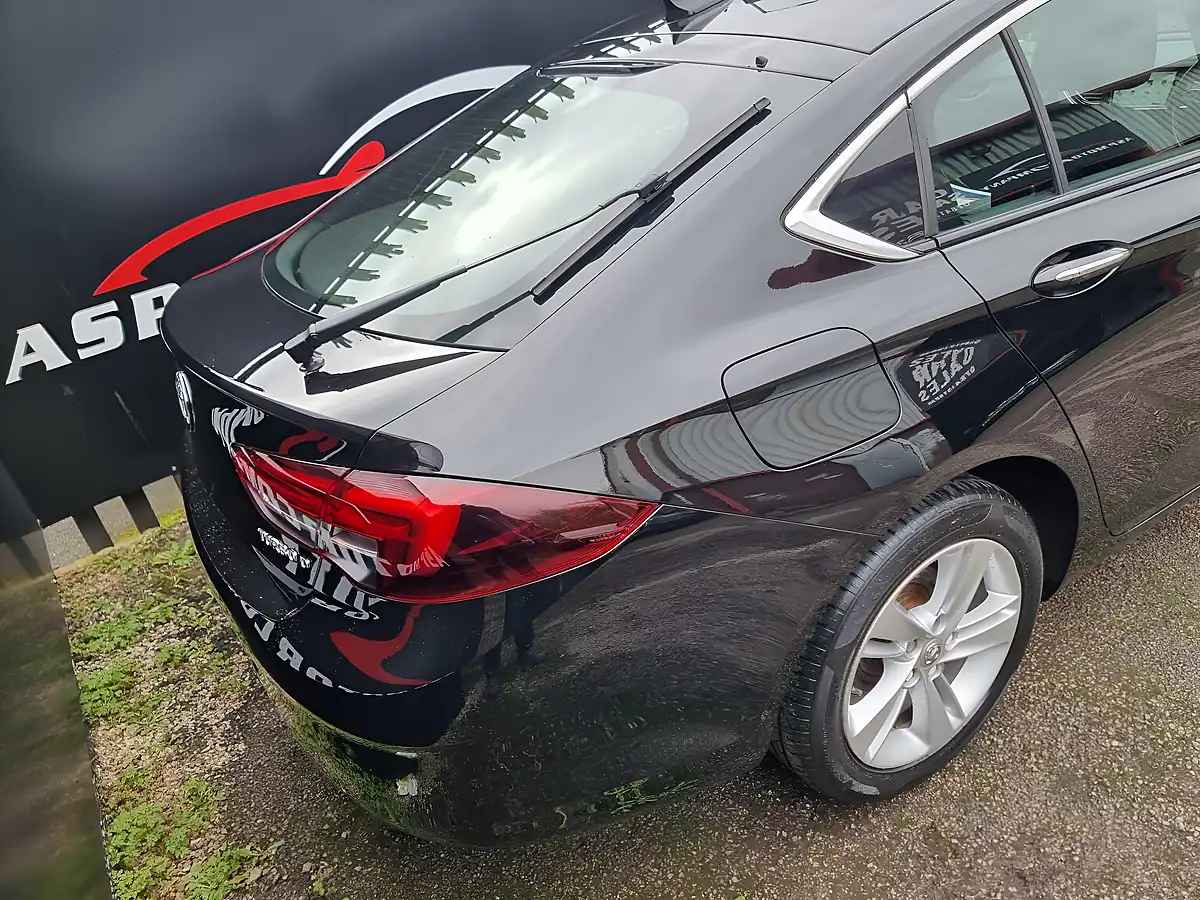 Used 2017 Vauxhall Insignia Tech Line Nav Grand Sport Black - Interior and Exterior details 9