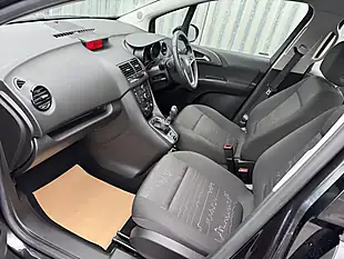 Used 2017 Vauxhall Meriva Life Black - Interior and Exterior details 10