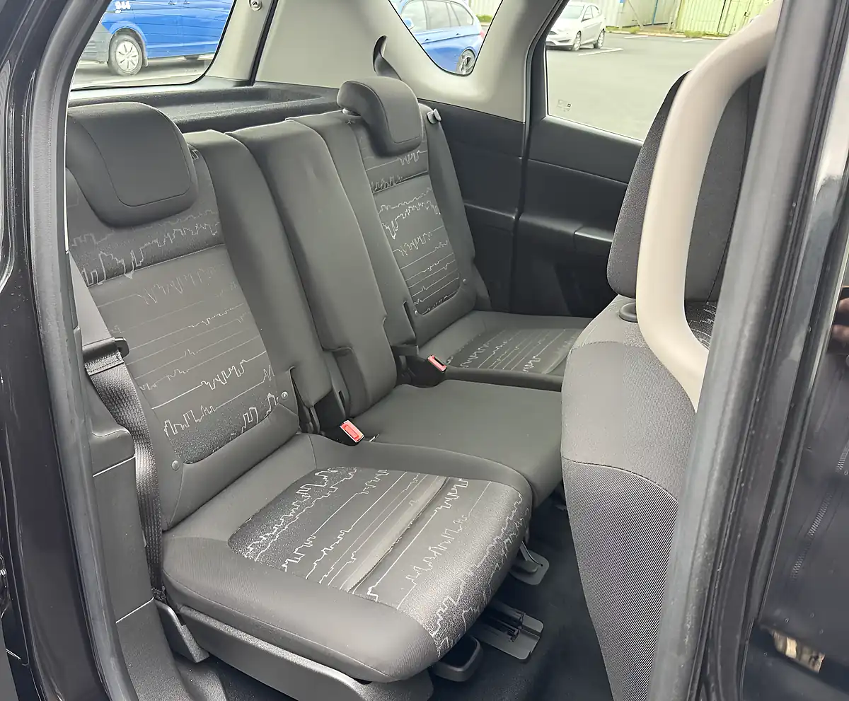 Used 2017 Vauxhall Meriva Life Black - Interior and Exterior details 12
