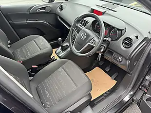 Used 2017 Vauxhall Meriva Life Black - Interior and Exterior details 9