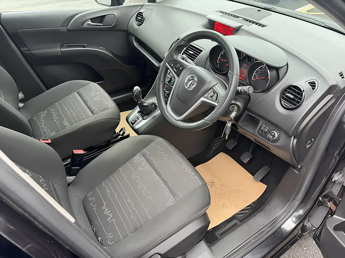 Used 2017 Vauxhall Meriva Life Black - Interior and Exterior details 9