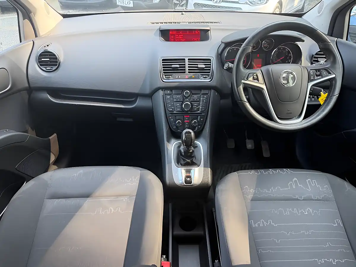 Used 2017 Vauxhall Meriva Life Black - Interior and Exterior details 14