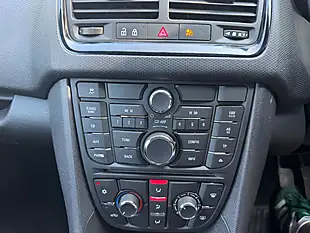 Used 2017 Vauxhall Meriva Life Black - Interior and Exterior details 18