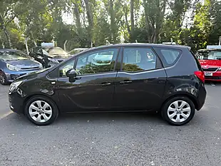 Used 2017 Vauxhall Meriva Life Black - Interior and Exterior details 4