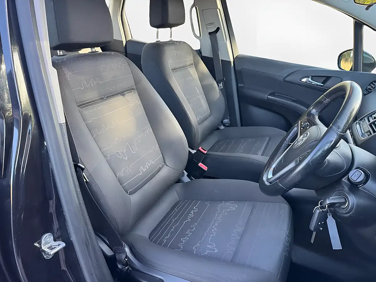 Used 2017 Vauxhall Meriva Life Black - Interior and Exterior details 19