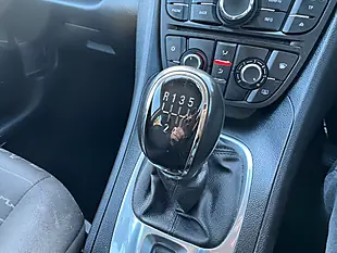 Used 2017 Vauxhall Meriva Life Black - Interior and Exterior details 5