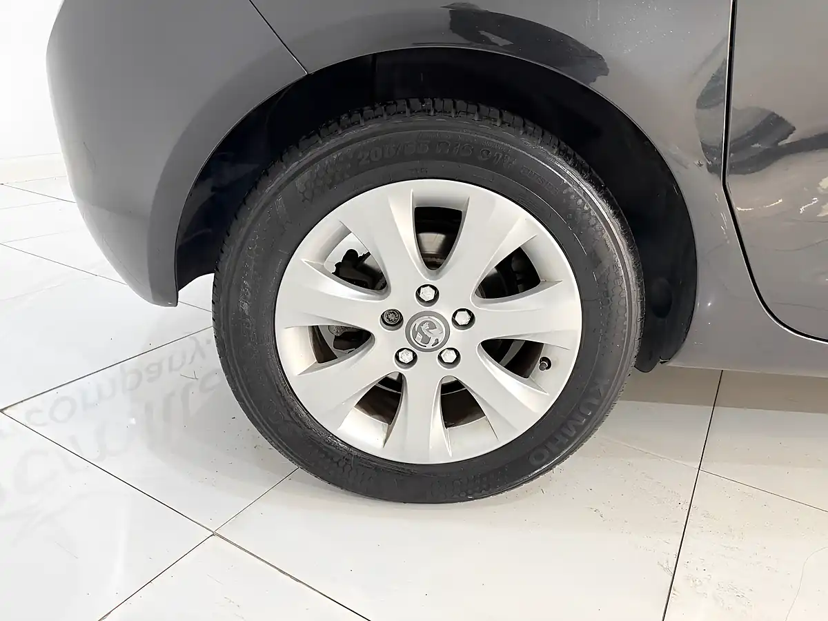 Used 2017 Vauxhall Meriva Life Black - Interior and Exterior details 12