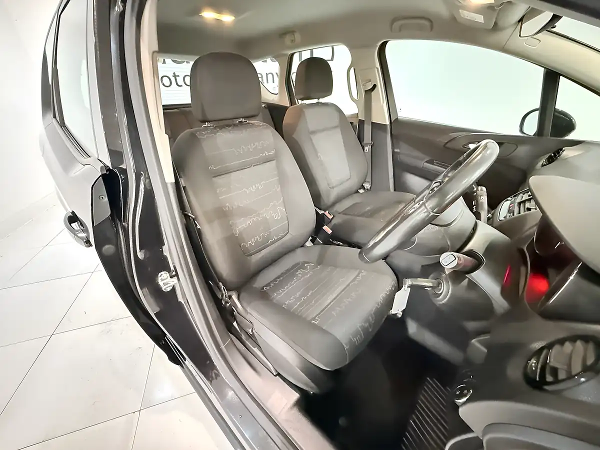 Used 2017 Vauxhall Meriva Life Black - Interior and Exterior details 15