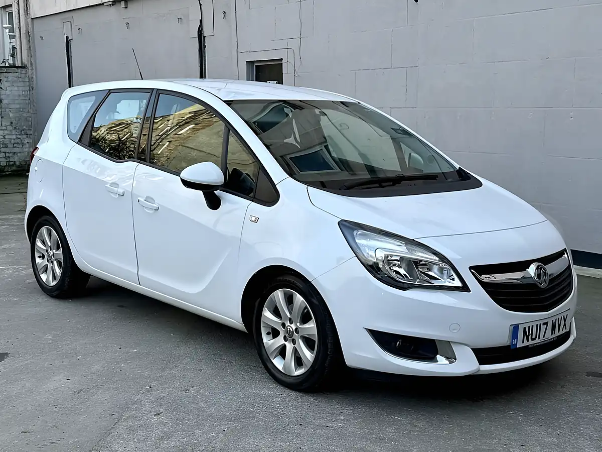 Used 2017 Vauxhall Meriva Life White - Front View