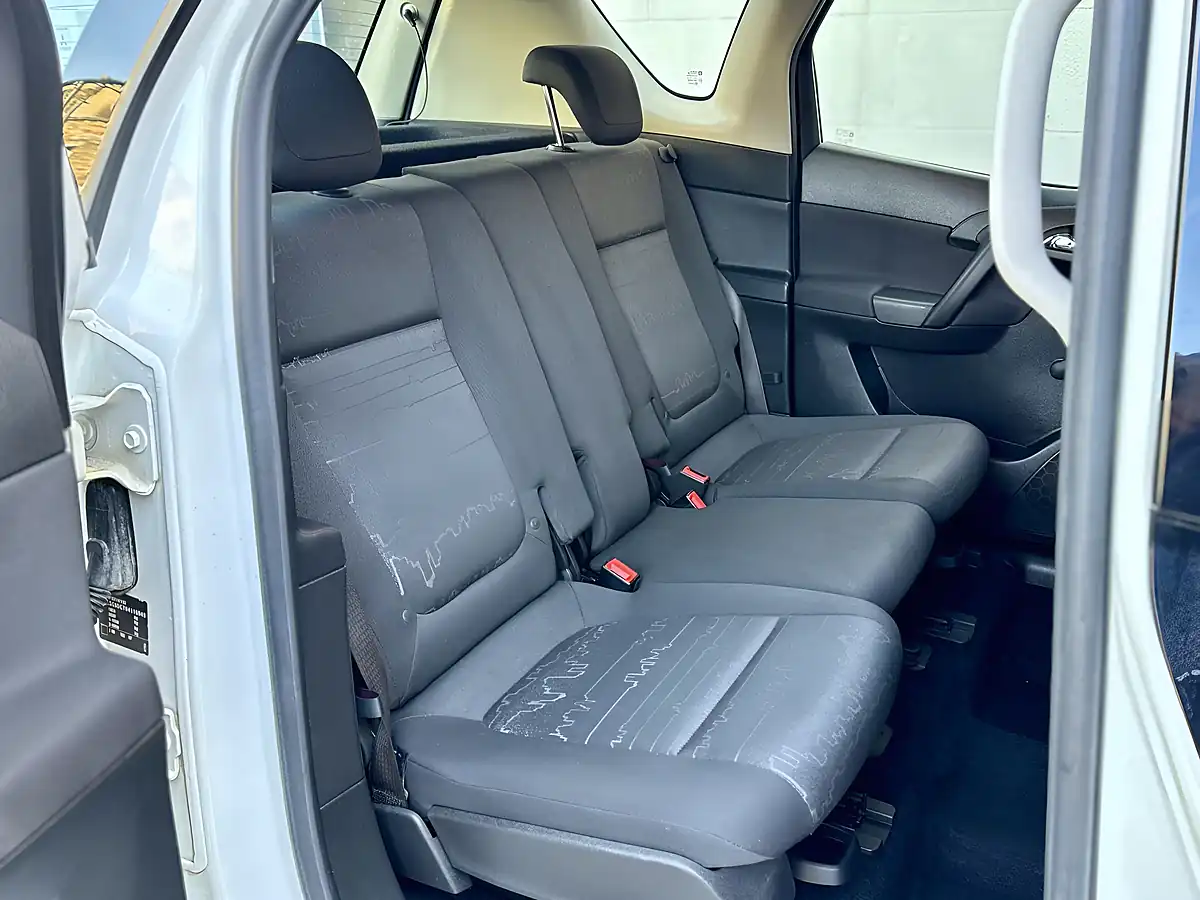 Used 2017 Vauxhall Meriva Life White - Interior and Exterior details 12