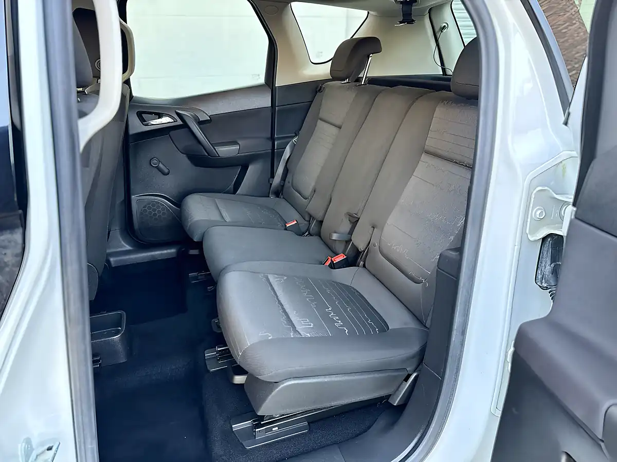 Used 2017 Vauxhall Meriva Life White - Interior and Exterior details 14