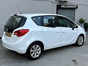 Used 2017 Vauxhall Meriva Life White - Interior and Exterior details 4