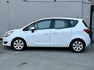 Used 2017 Vauxhall Meriva Life White - Interior and Exterior details 6