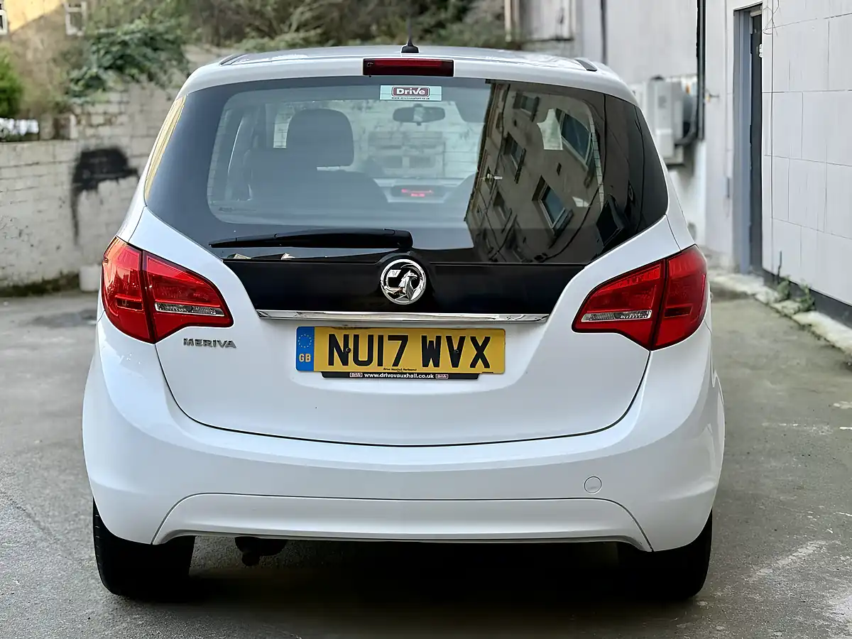 Used 2017 Vauxhall Meriva Life White - Interior and Exterior details 9