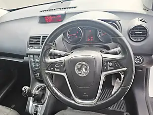 Used 2017 Vauxhall Meriva Life White - Interior and Exterior details 13