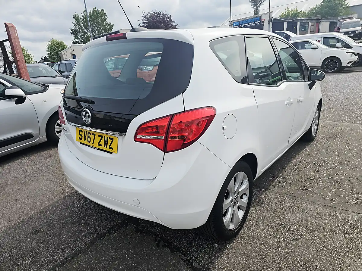 Used 2017 Vauxhall Meriva Life White - Interior and Exterior details 4
