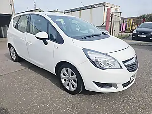 Used 2017 Vauxhall Meriva Life White - Interior and Exterior details 5