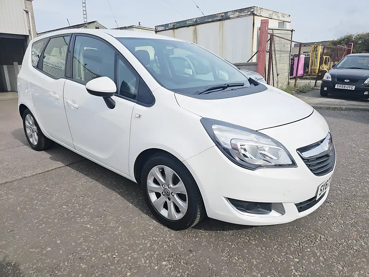Used 2017 Vauxhall Meriva Life White - Interior and Exterior details 5