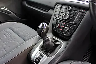 Used 2017 Vauxhall Meriva Tech Line Black - Interior and Exterior details 16