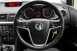 Used 2017 Vauxhall Meriva Tech Line Black - Interior and Exterior details 17