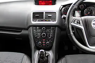 Used 2017 Vauxhall Meriva Tech Line Black - Interior and Exterior details 18