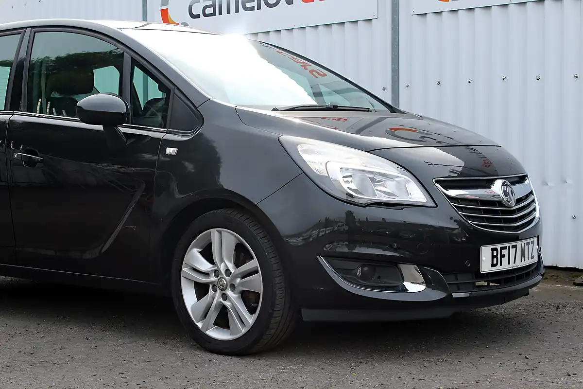 Used 2017 Vauxhall Meriva Tech Line Black - Interior and Exterior details 9