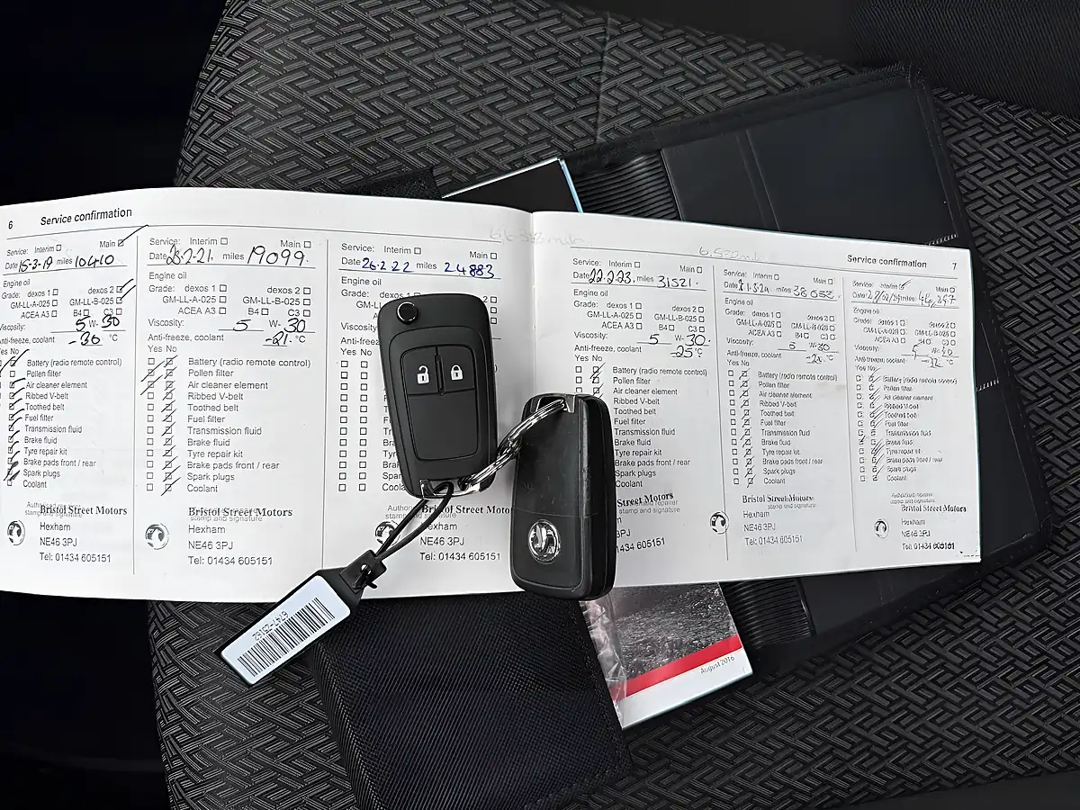 Used 2017 Vauxhall Mokka X Active Black - Interior and Exterior details 17