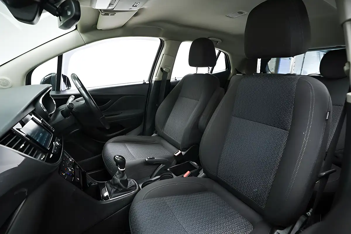 Used 2017 Vauxhall Mokka X Active Black - Interior and Exterior details 14