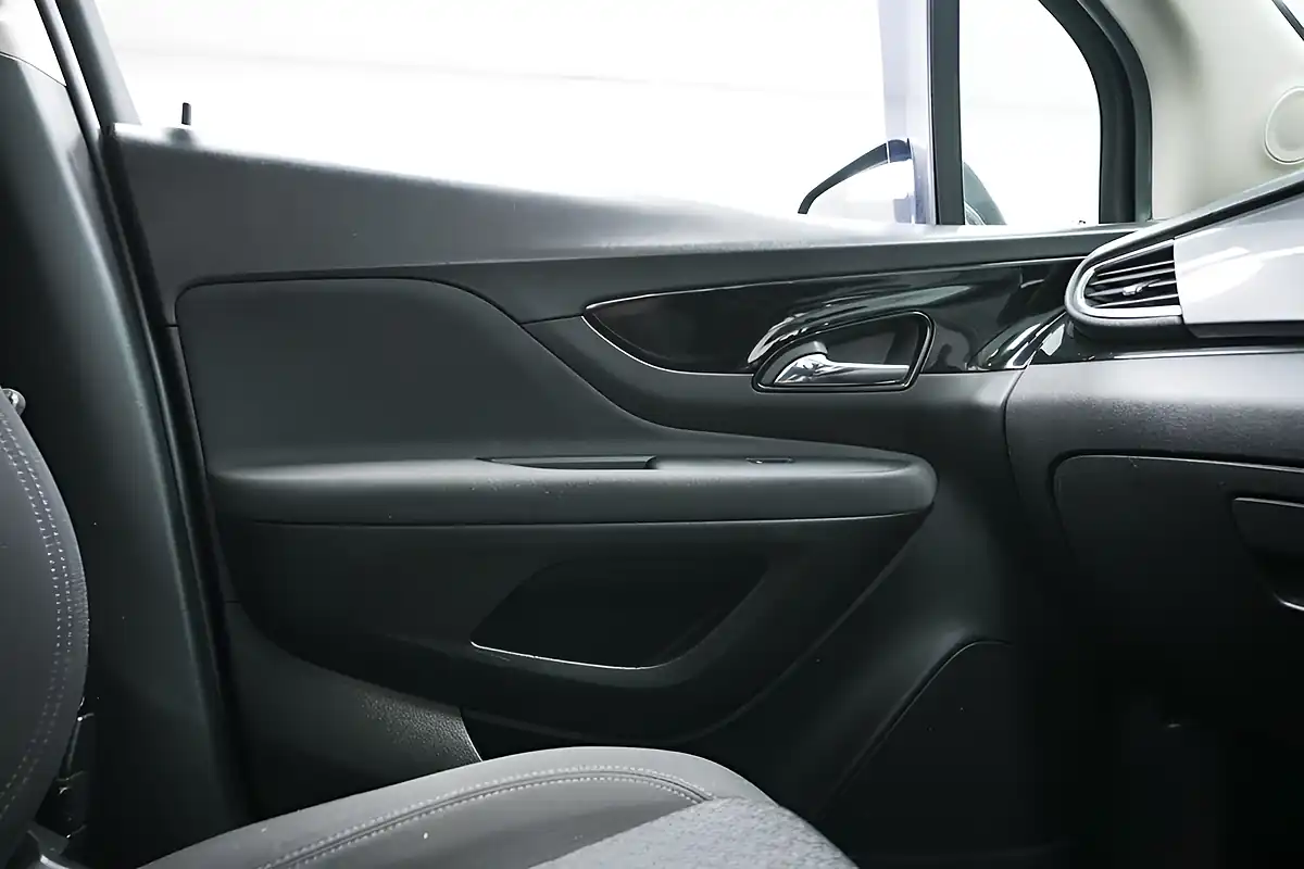 Used 2017 Vauxhall Mokka X Active Black - Interior and Exterior details 15