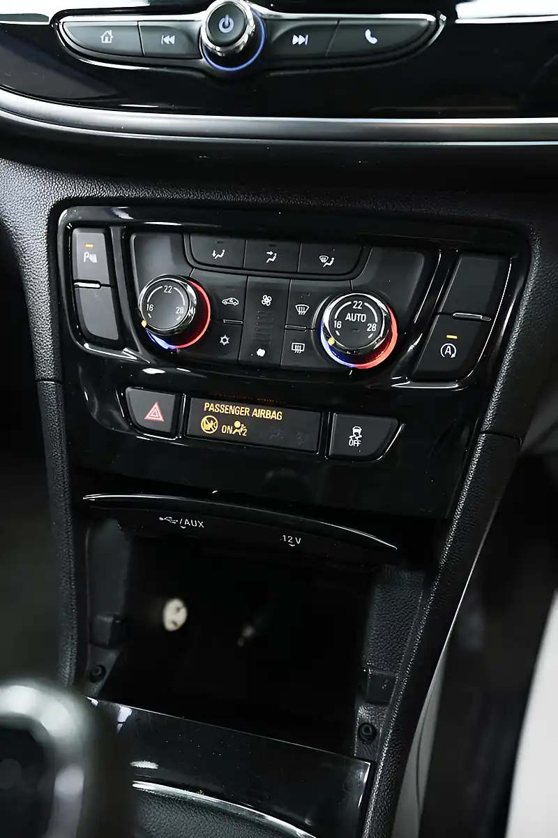 Used 2017 Vauxhall Mokka X Active Black - Interior and Exterior details 16