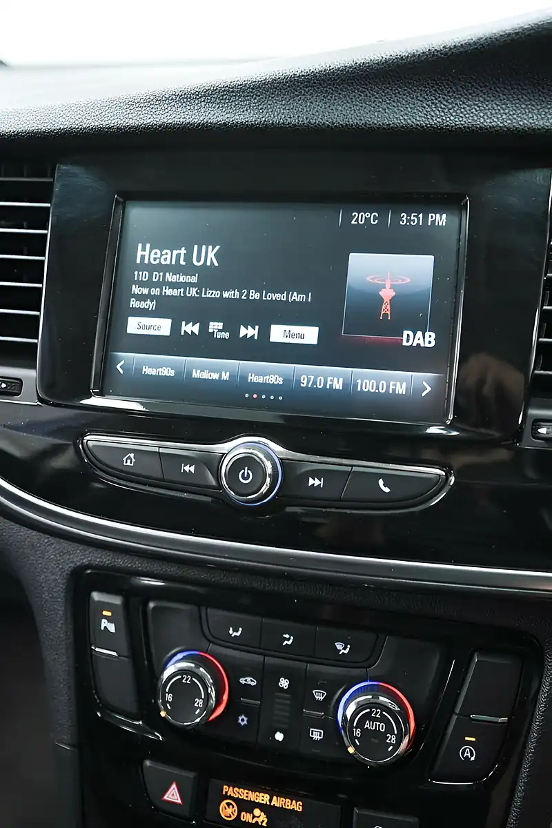 Used 2017 Vauxhall Mokka X Active Black - Interior and Exterior details 17