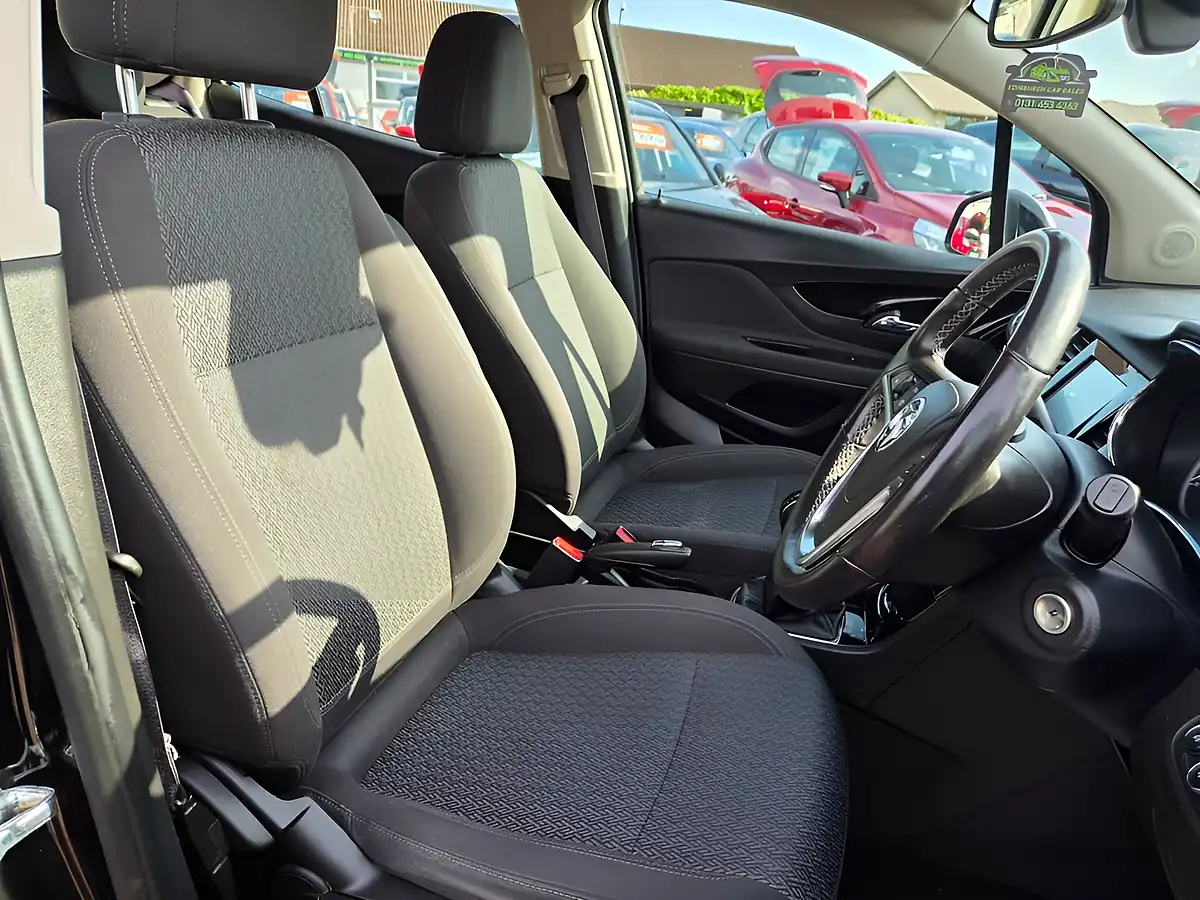 Used 2017 Vauxhall Mokka X Active Black - Interior and Exterior details 7