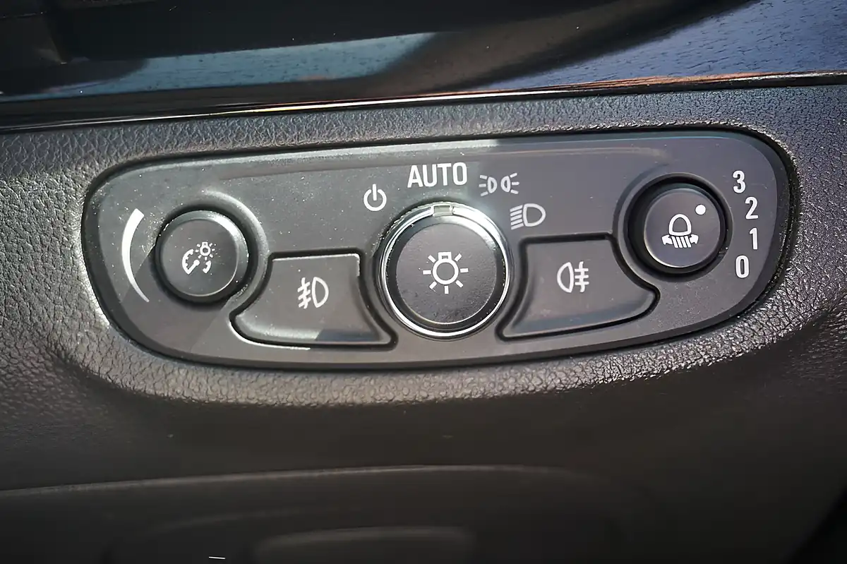 Used 2017 Vauxhall Mokka X Active Black - Interior and Exterior details 20