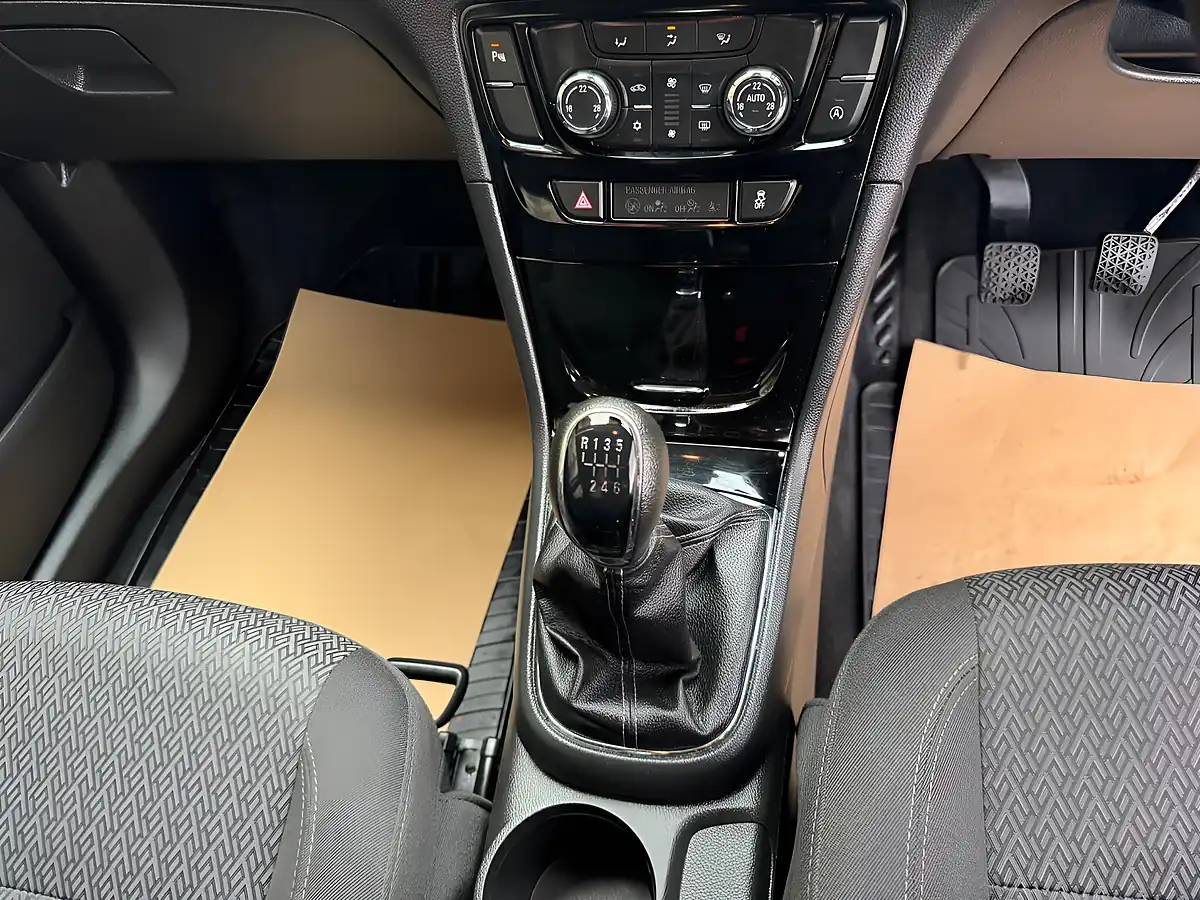 Used 2017 Vauxhall Mokka X Active Blue - Interior and Exterior details 18