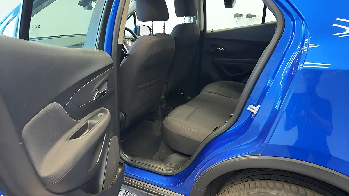 Used 2017 Vauxhall Mokka X Active Blue - Interior and Exterior details 10