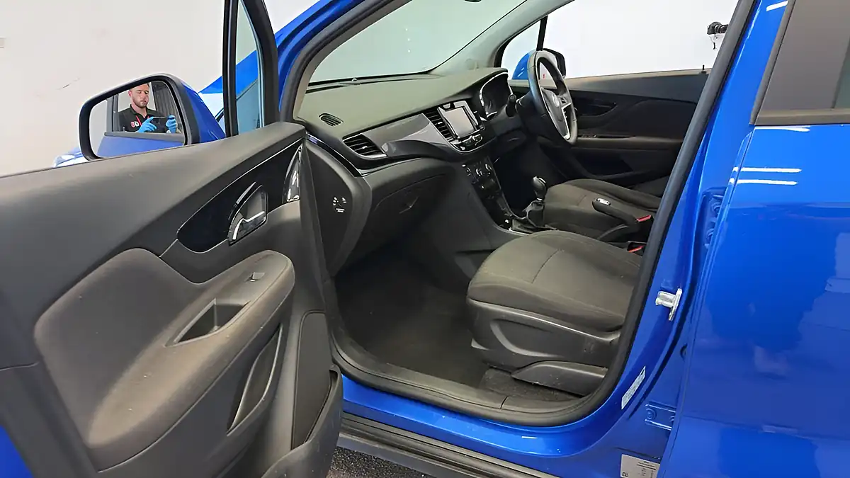 Used 2017 Vauxhall Mokka X Active Blue - Interior and Exterior details 6