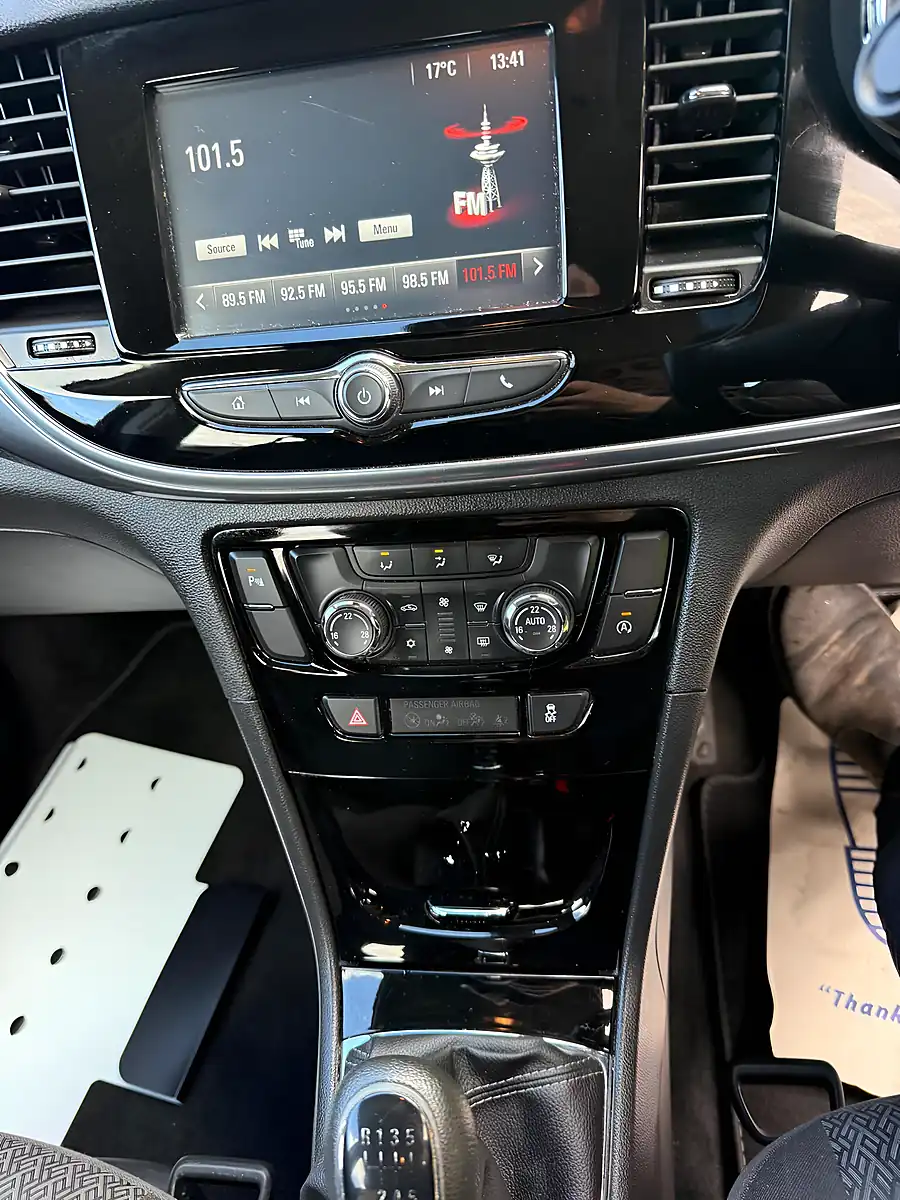 Used 2017 Vauxhall Mokka X Active Blue - Interior and Exterior details 15