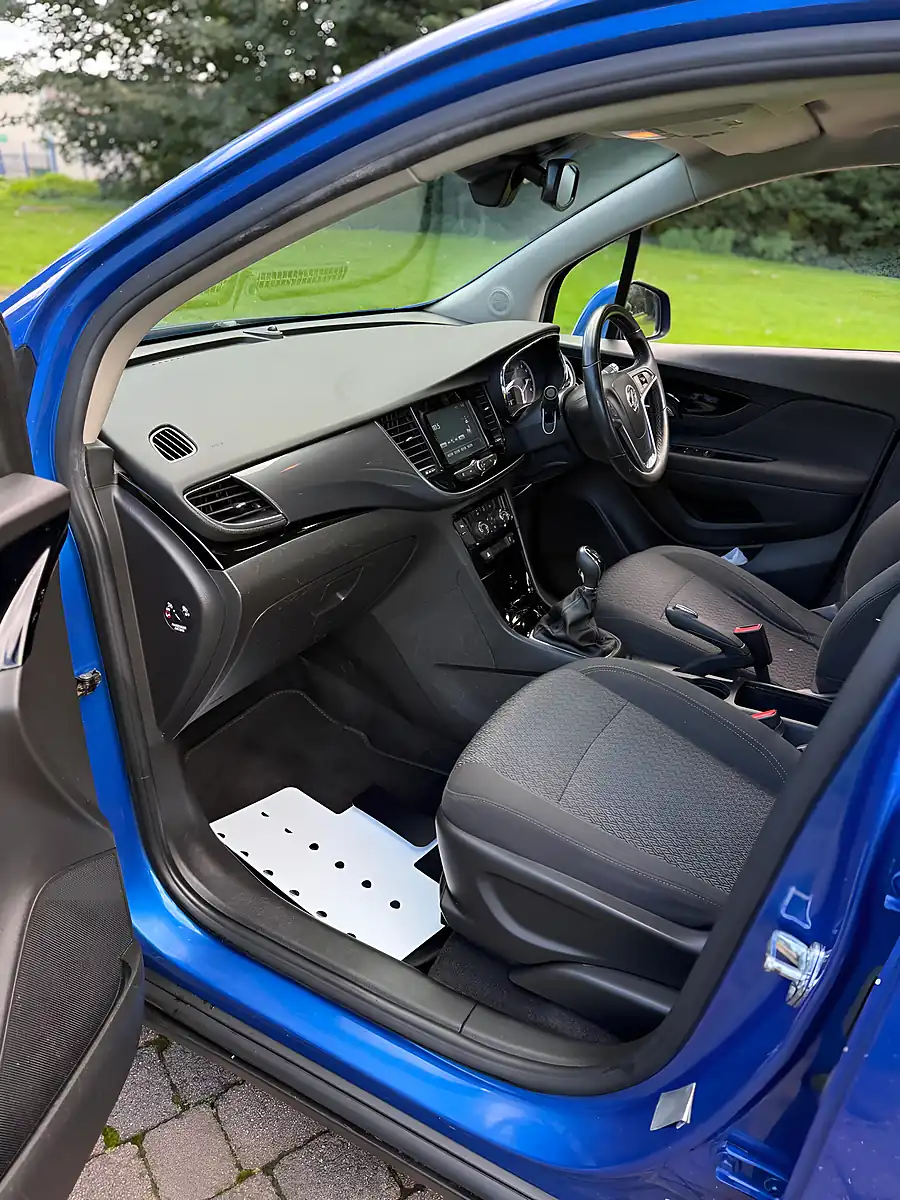 Used 2017 Vauxhall Mokka X Active Blue - Interior and Exterior details 19