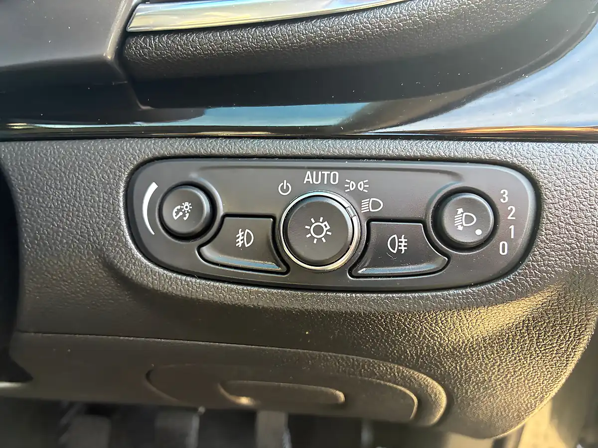 Used 2017 Vauxhall Mokka X Active Grey - Interior and Exterior details 18