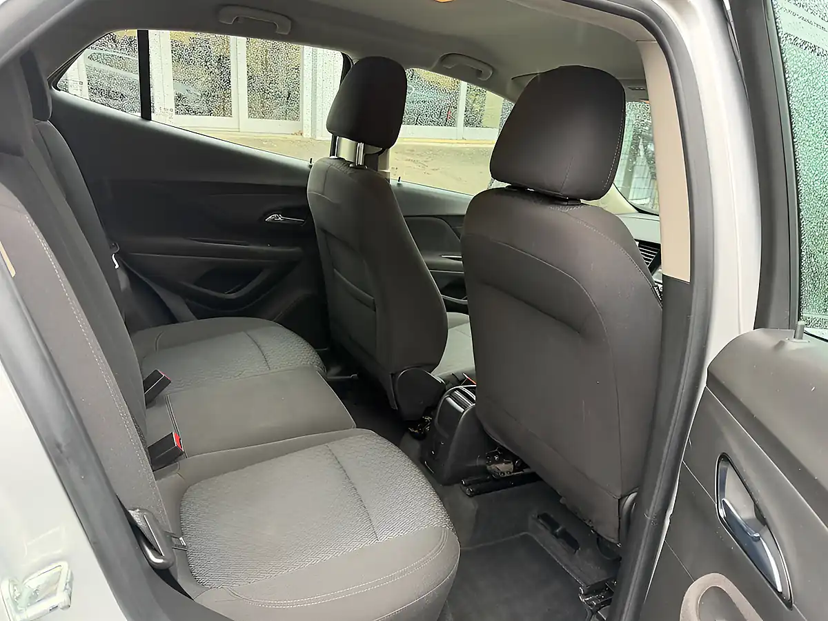 Used 2017 Vauxhall Mokka X Active Silver - Interior and Exterior details 17